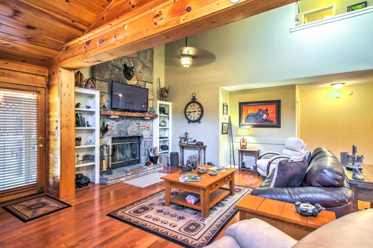 Вілла Tree Top Dream Cabin With Hot Tub In Gatlinburg! Екстер'єр фото
