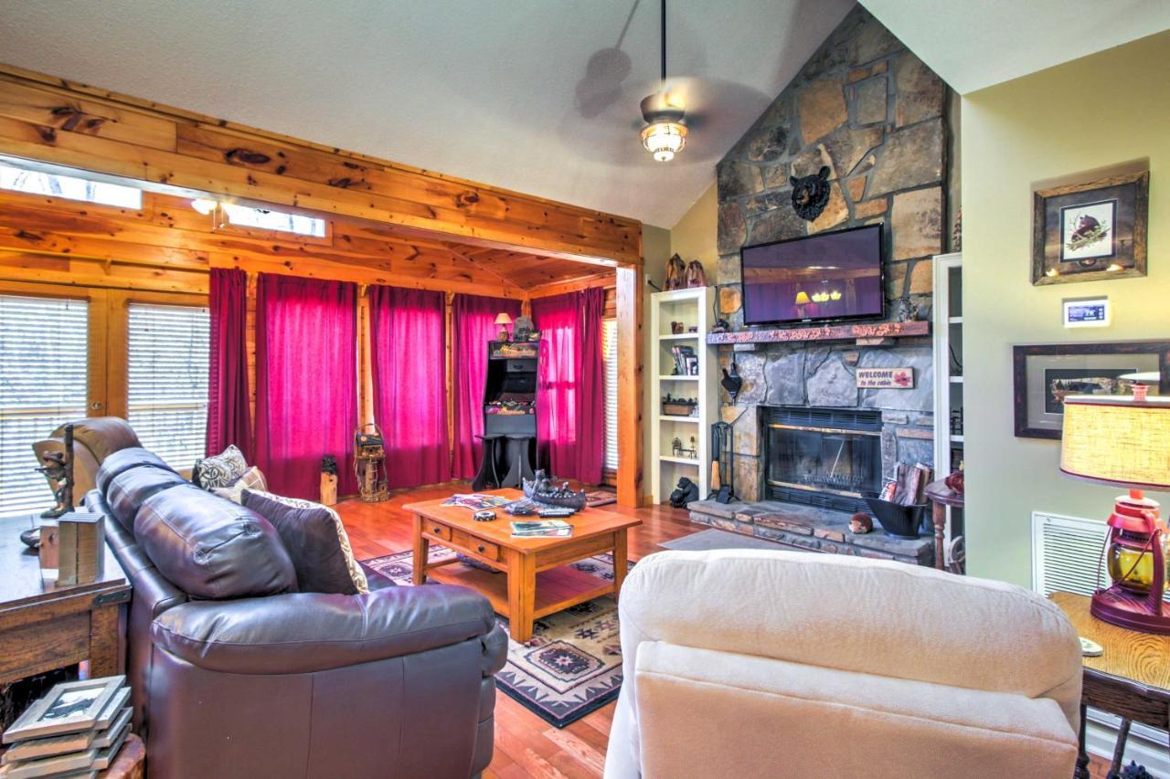 Вілла Tree Top Dream Cabin With Hot Tub In Gatlinburg! Екстер'єр фото