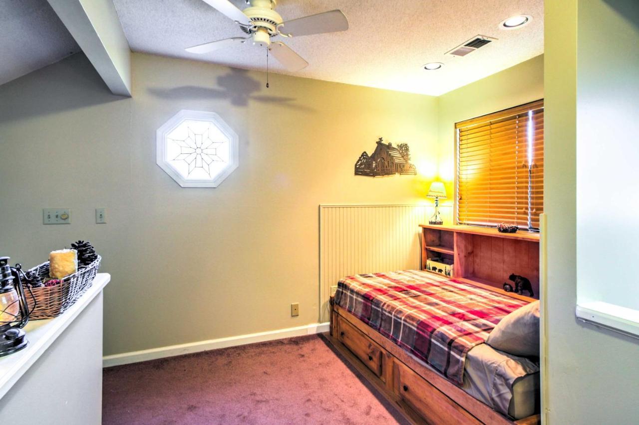 Вілла Tree Top Dream Cabin With Hot Tub In Gatlinburg! Екстер'єр фото